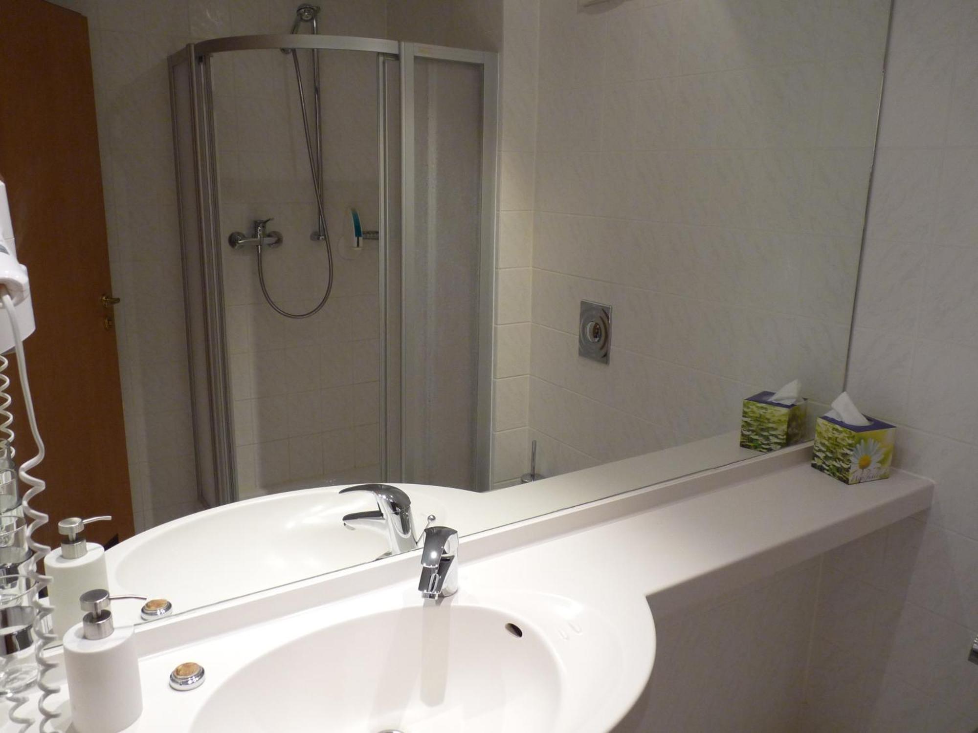 Hotel Garni "Zum Eichwerder" Templin Ngoại thất bức ảnh