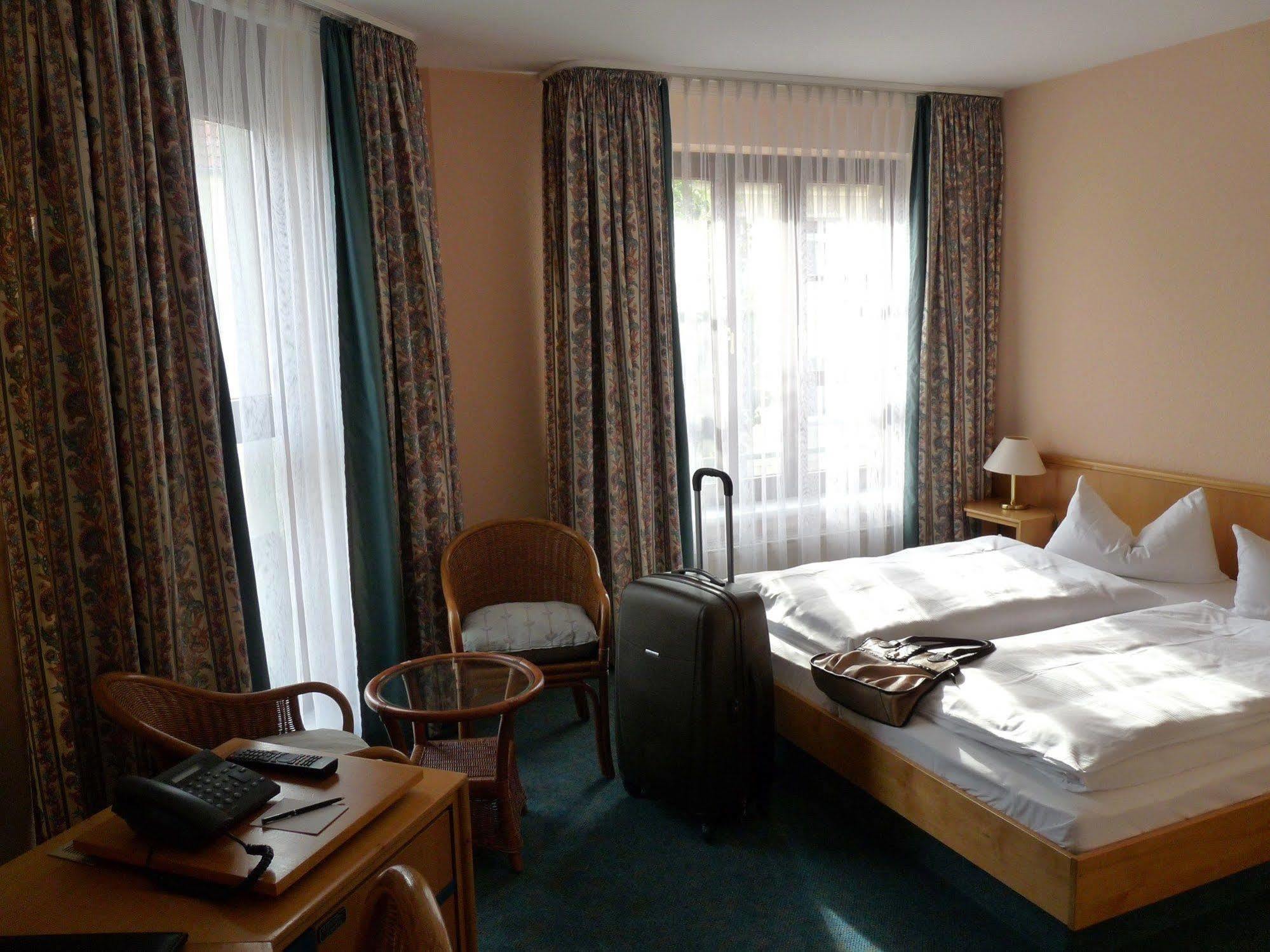 Hotel Garni "Zum Eichwerder" Templin Ngoại thất bức ảnh